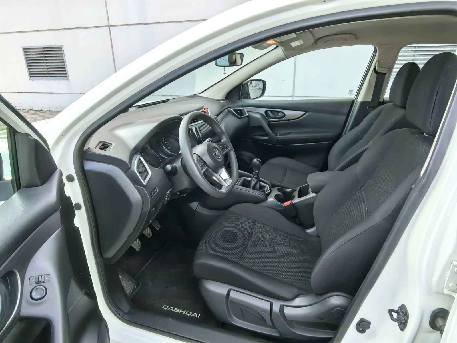 Nissan Qashqai 1.2 - изображение 7