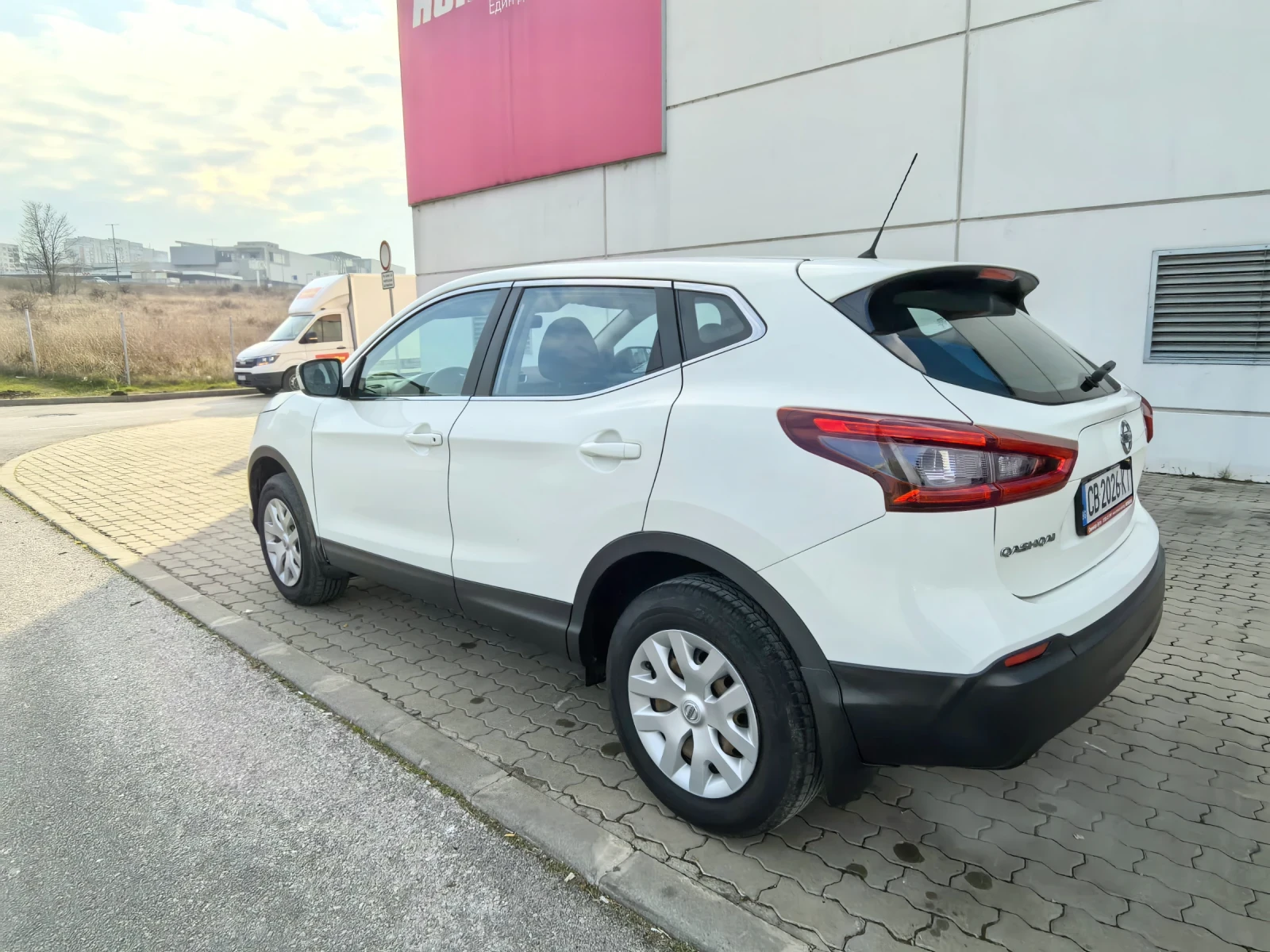 Nissan Qashqai 1.2 - изображение 4