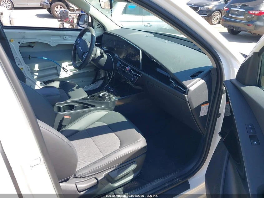 Kia Niro Ev Wind, снимка 5 - Автомобили и джипове - 54460480