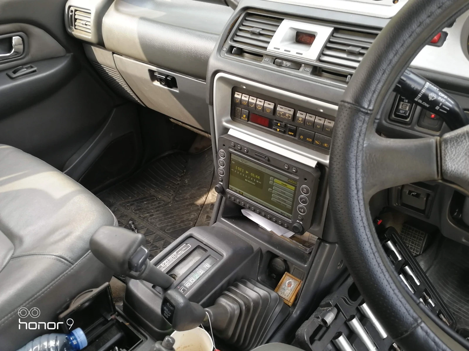 Mitsubishi Pajero Super selekt(десен волан) , снимка 4 - Автомобили и джипове - 55343396