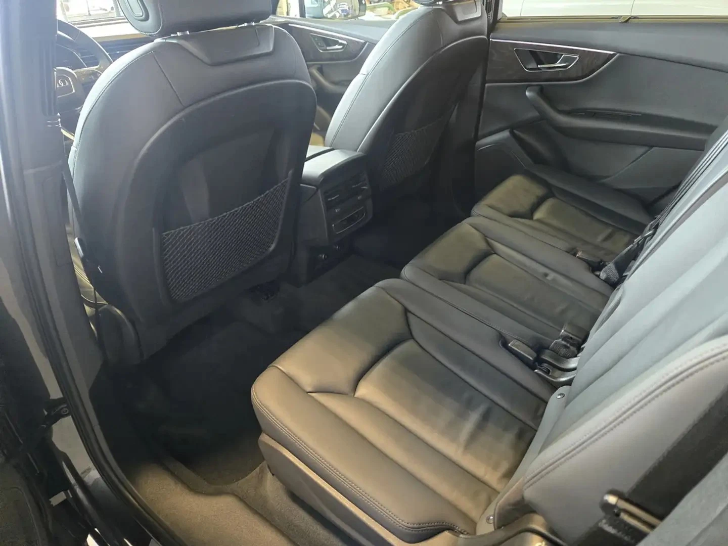 Audi Q7 KOMFORT S LINE ЦЕНА ДО БЪЛГАРИЯ АВТОКРЕДИТ, снимка 16 - Автомобили и джипове - 55887105