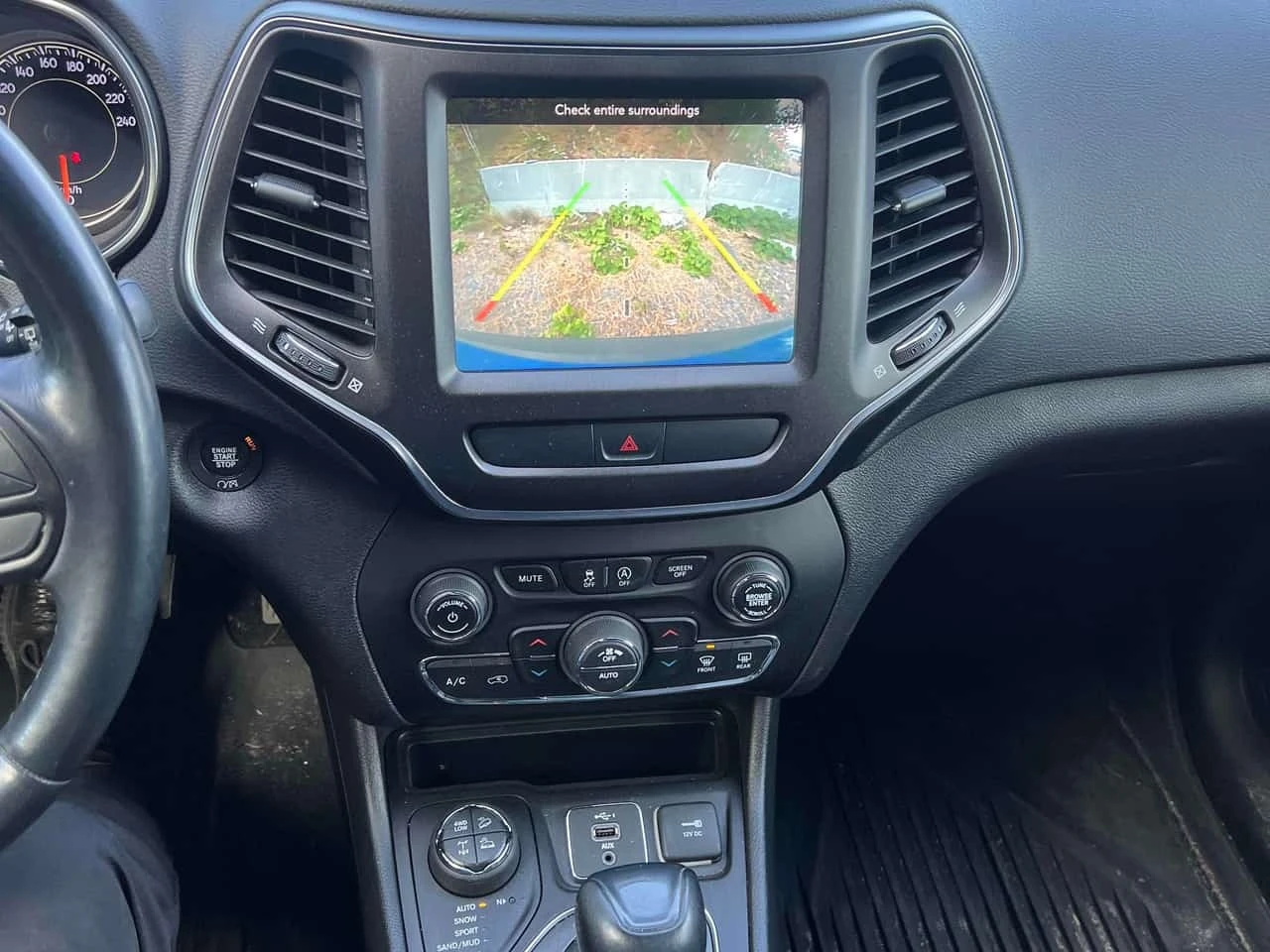 Jeep Cherokee * Trailhawk * CARFAX * ����� �� ����������� | Mobile.bg � ����������� 9