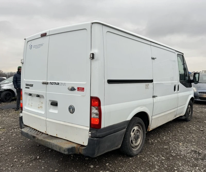 Ford Transit 2.2D С ХЛАДИЛНА ИЗОЛАЦИЯ, снимка 5 - Бусове и автобуси - 43326253