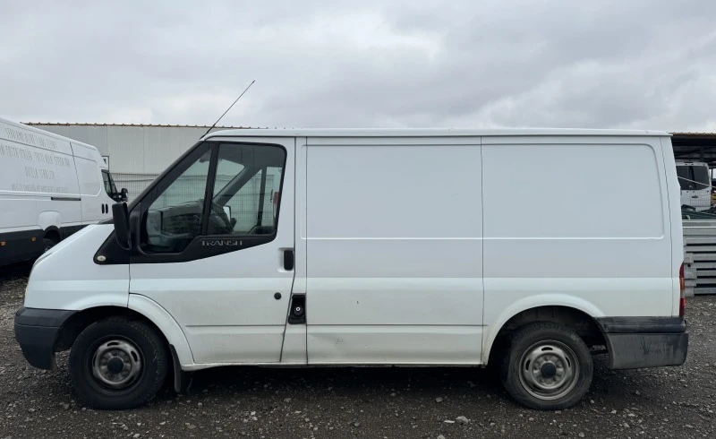 Ford Transit 2.2D С ХЛАДИЛНА ИЗОЛАЦИЯ, снимка 2 - Бусове и автобуси - 43326253