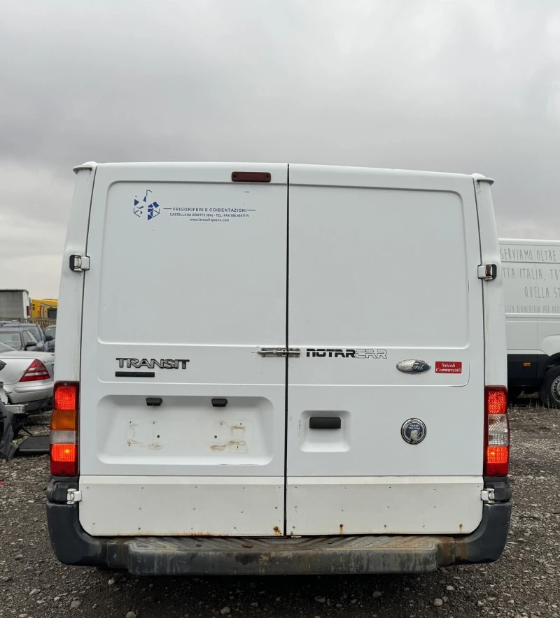 Ford Transit 2.2D С ХЛАДИЛНА ИЗОЛАЦИЯ, снимка 4 - Бусове и автобуси - 43326253