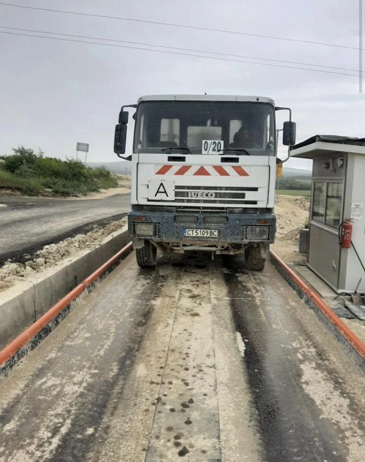 Iveco 440е38, снимка 4 - Камиони - 47406002