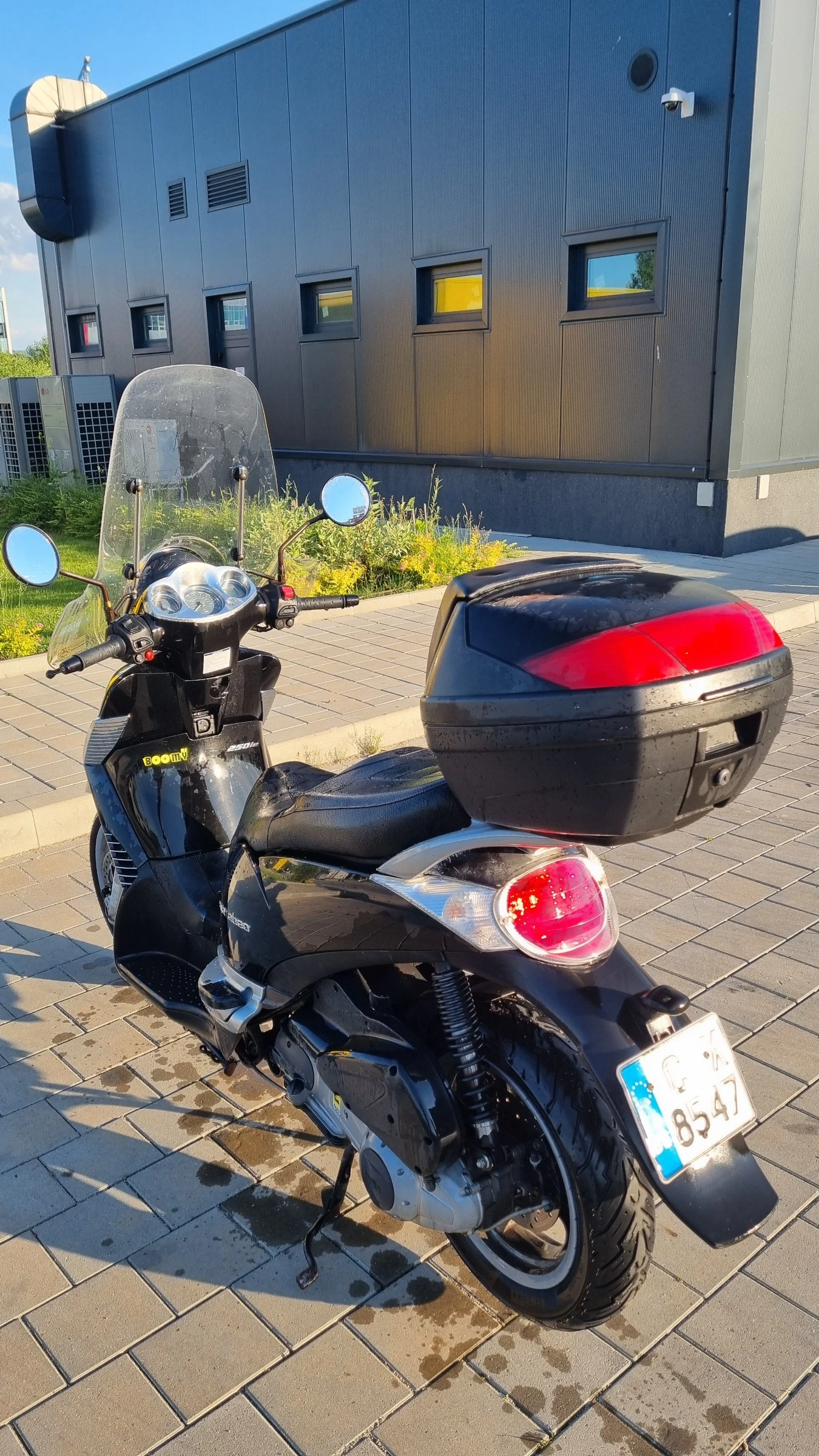 Aprilia Scarabeo 250ie - изображение 5