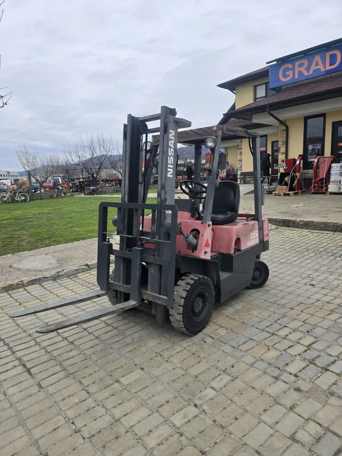 Мотокар Nissan Бензинов, снимка 2 - Индустриална техника - 54026022