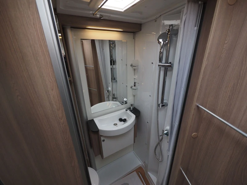 Кемпер Laika ECOVIP l 3019, снимка 8 - Каравани и кемпери - 52007648