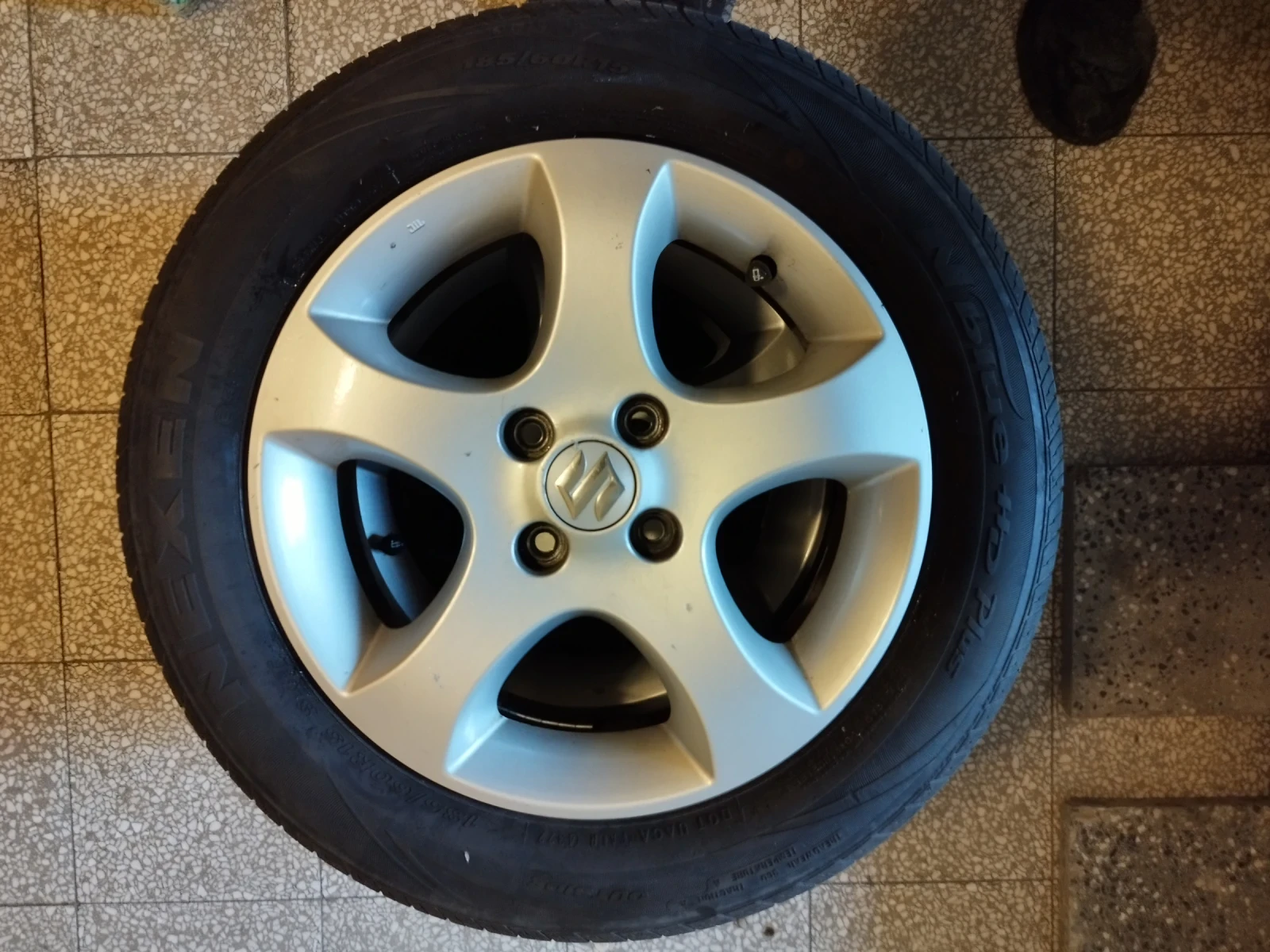 Гуми с джанти Nexen 180/60R15, снимка 5 - Гуми и джанти - 54484497