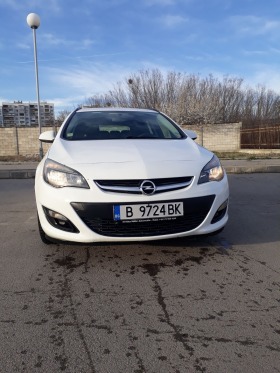 Opel Astra 1.4 i, снимка 2 - Автомобили и джипове - 44958030