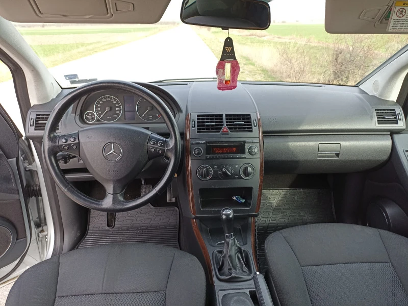 Mercedes-Benz A 180, снимка 8 - Автомобили и джипове - 47516666