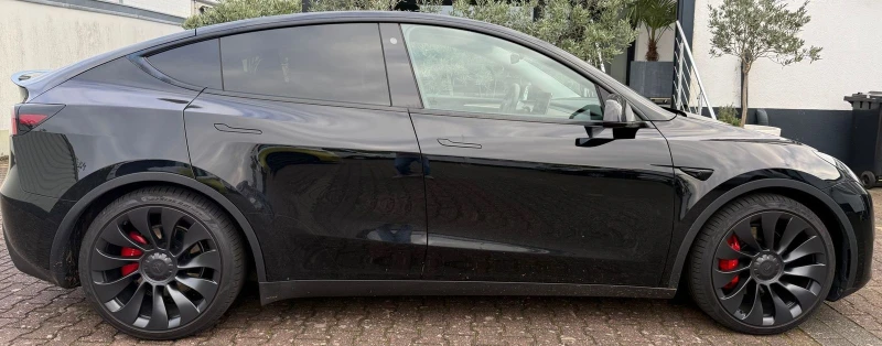 Tesla Model Y Performance AWD, снимка 6 - Автомобили и джипове - 48011265