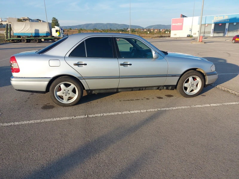 Mercedes-Benz C 200 ELEGANCE, снимка 3 - Автомобили и джипове - 49526793