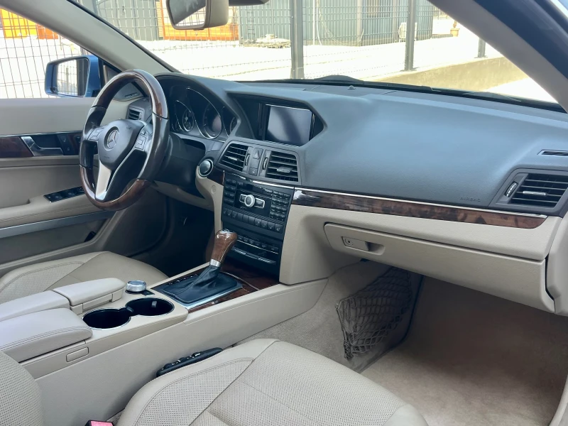 Mercedes-Benz E 350 Кабрио * Full - Екстри * Уникат, снимка 6 - Автомобили и джипове - 51349094