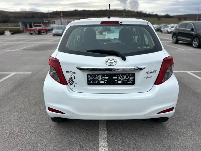 Toyota Yaris 1.4D D4D Навигация, Камера, 6 ск, снимка 6 - Автомобили и джипове - 52592008