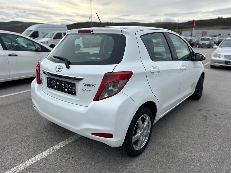 Toyota Yaris 1.4D D4D Навигация, Камера, 6 ск, снимка 4 - Автомобили и джипове - 52592008