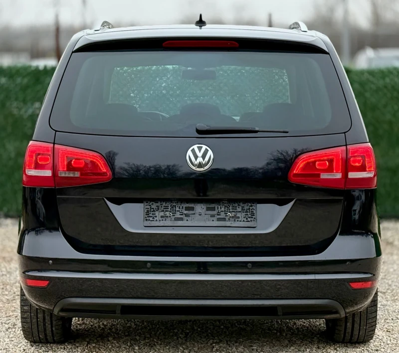 VW Sharan 2.0TDi 4motion* XENON* NAVI* LED* FULL/FULL, снимка 6 - Автомобили и джипове - 52646896