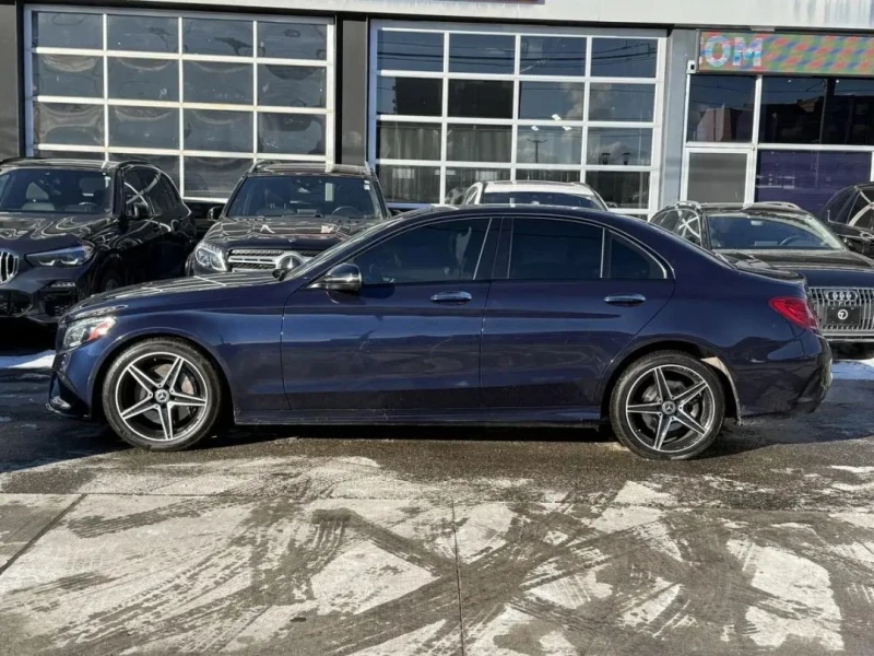 Mercedes-Benz C 300 AMG-pkg* Night-pkg* Burmester* Keyless* Camera* Am, снимка 5 - Автомобили и джипове - 53190873