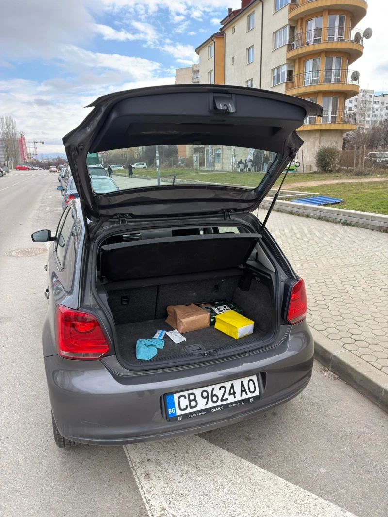 VW Polo 1.2 Бензин, снимка 14 - Автомобили и джипове - 53420439