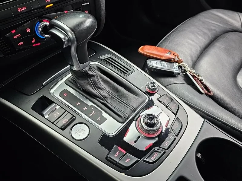 Audi A4 2.0 TDI, снимка 9 - Автомобили и джипове - 54143366