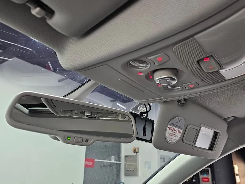 Audi A4 2.0 TDI, снимка 17 - Автомобили и джипове - 54143366