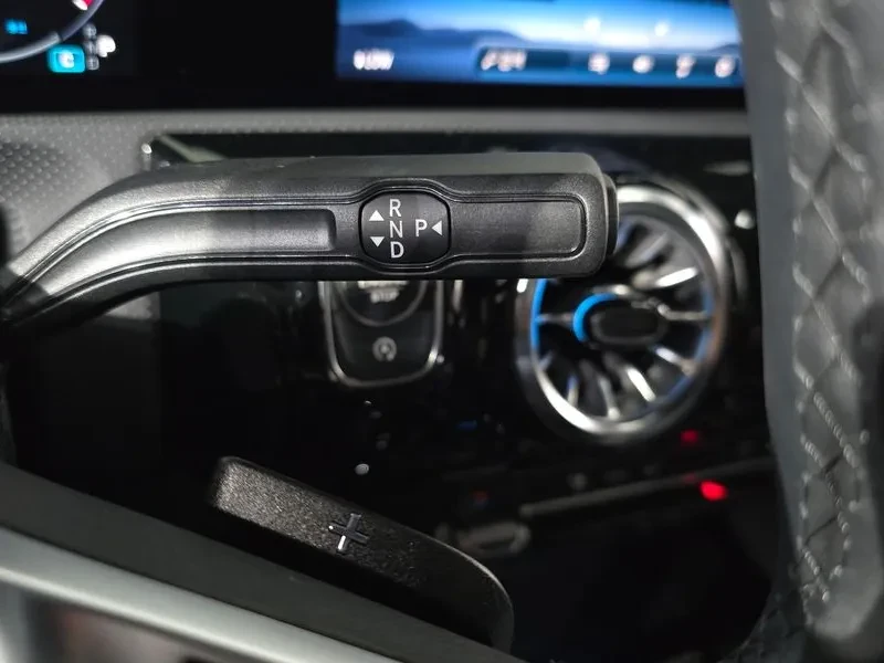 Mercedes-Benz A 220, снимка 9 - Автомобили и джипове - 55796132