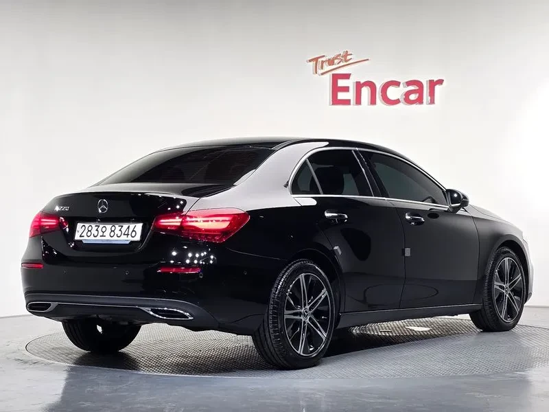Mercedes-Benz A 220, снимка 2 - Автомобили и джипове - 55796132