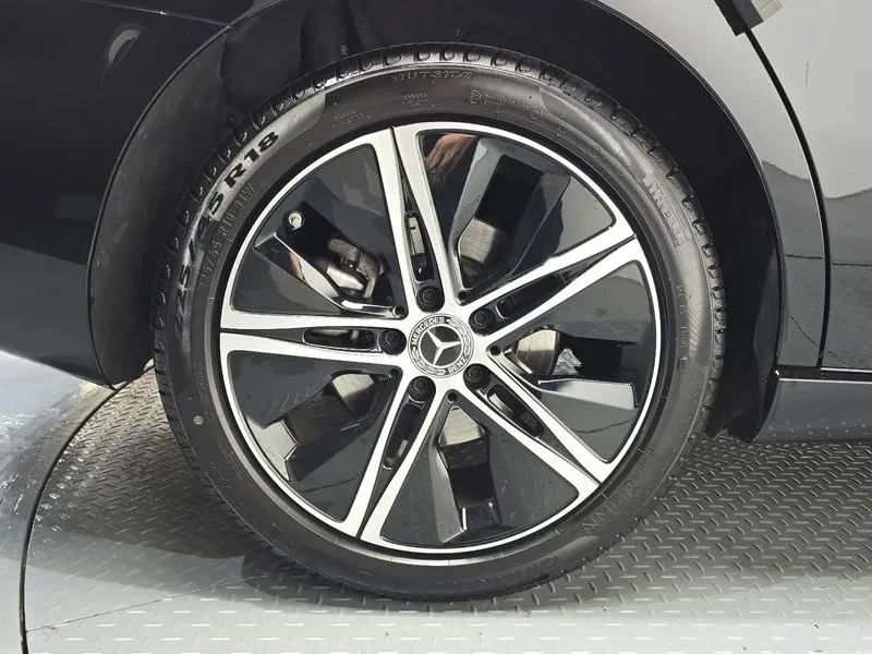 Mercedes-Benz A 220, снимка 5 - Автомобили и джипове - 55796132