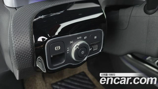 Mercedes-Benz CLA 250, снимка 17 - Автомобили и джипове - 56077666