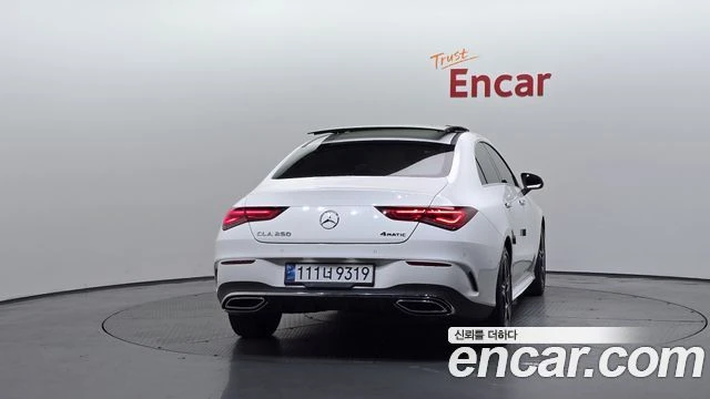 Mercedes-Benz CLA 250, снимка 4 - Автомобили и джипове - 56077666