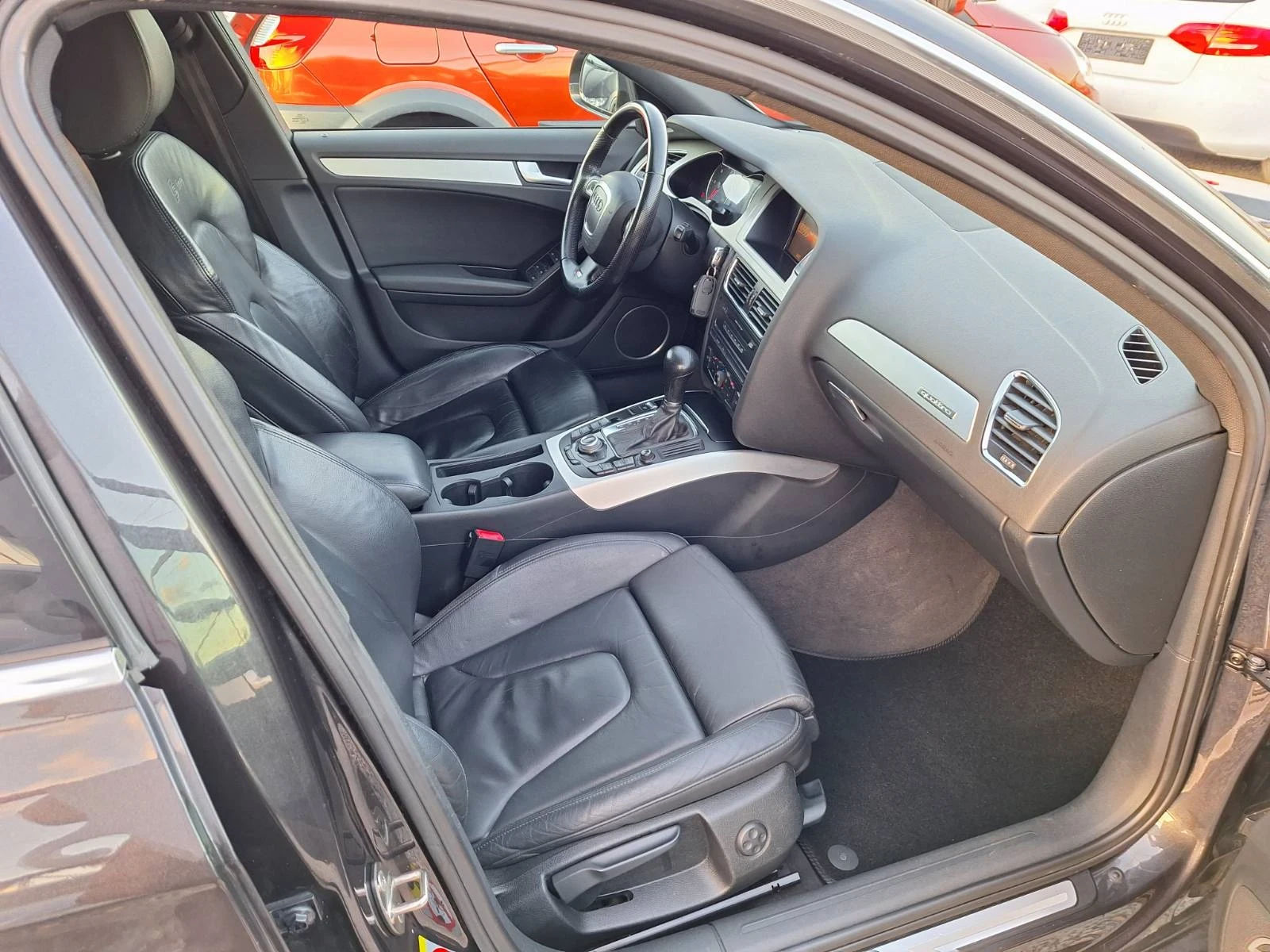 Audi A4 3.0 TDI-240 КОНЯ S-LINE 4x4 Навигация - изображение 8