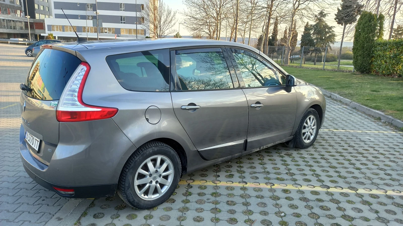 Renault Grand scenic 1.5 DCI - изображение 6