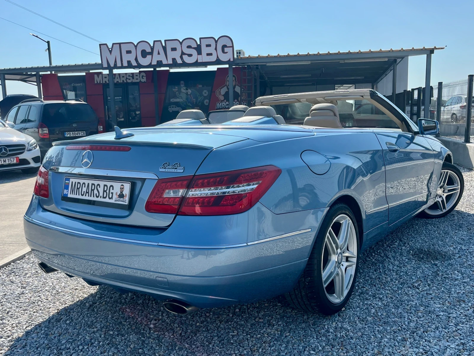 Mercedes-Benz E 350 Кабрио * Full - Екстри * Уникат - изображение 4