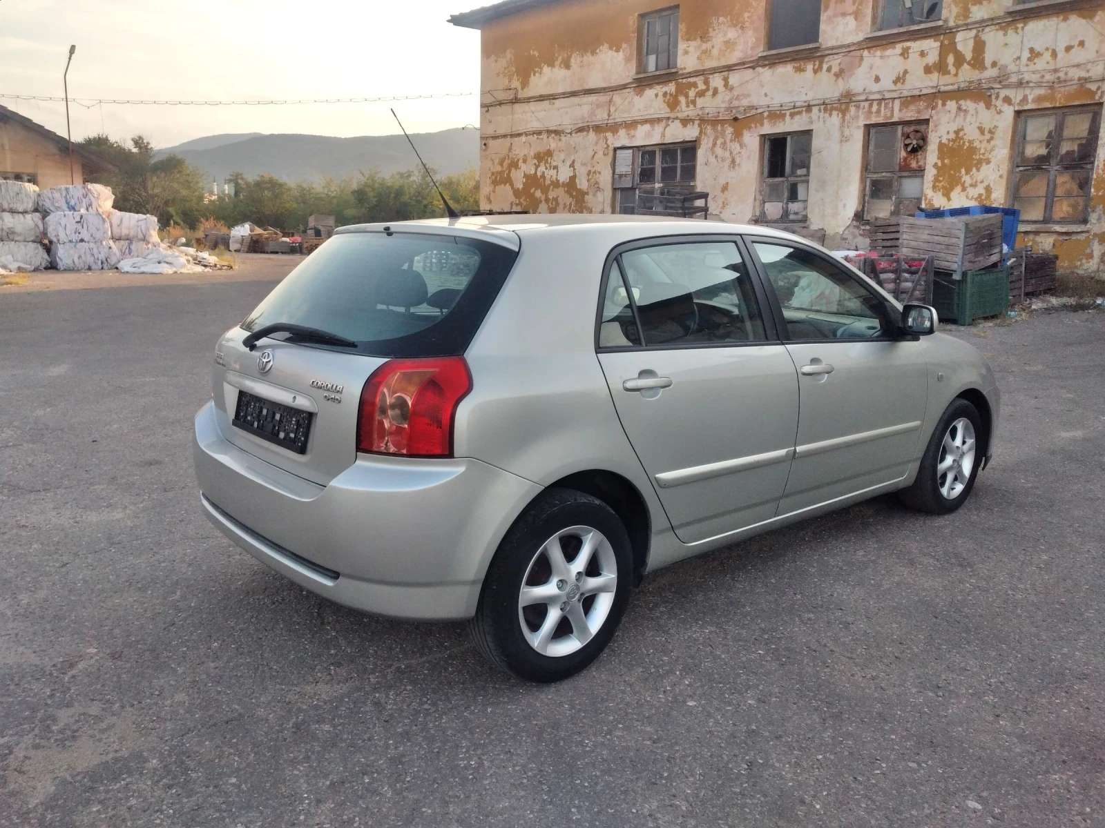 Toyota Corolla 2.0 D4D - изображение 3