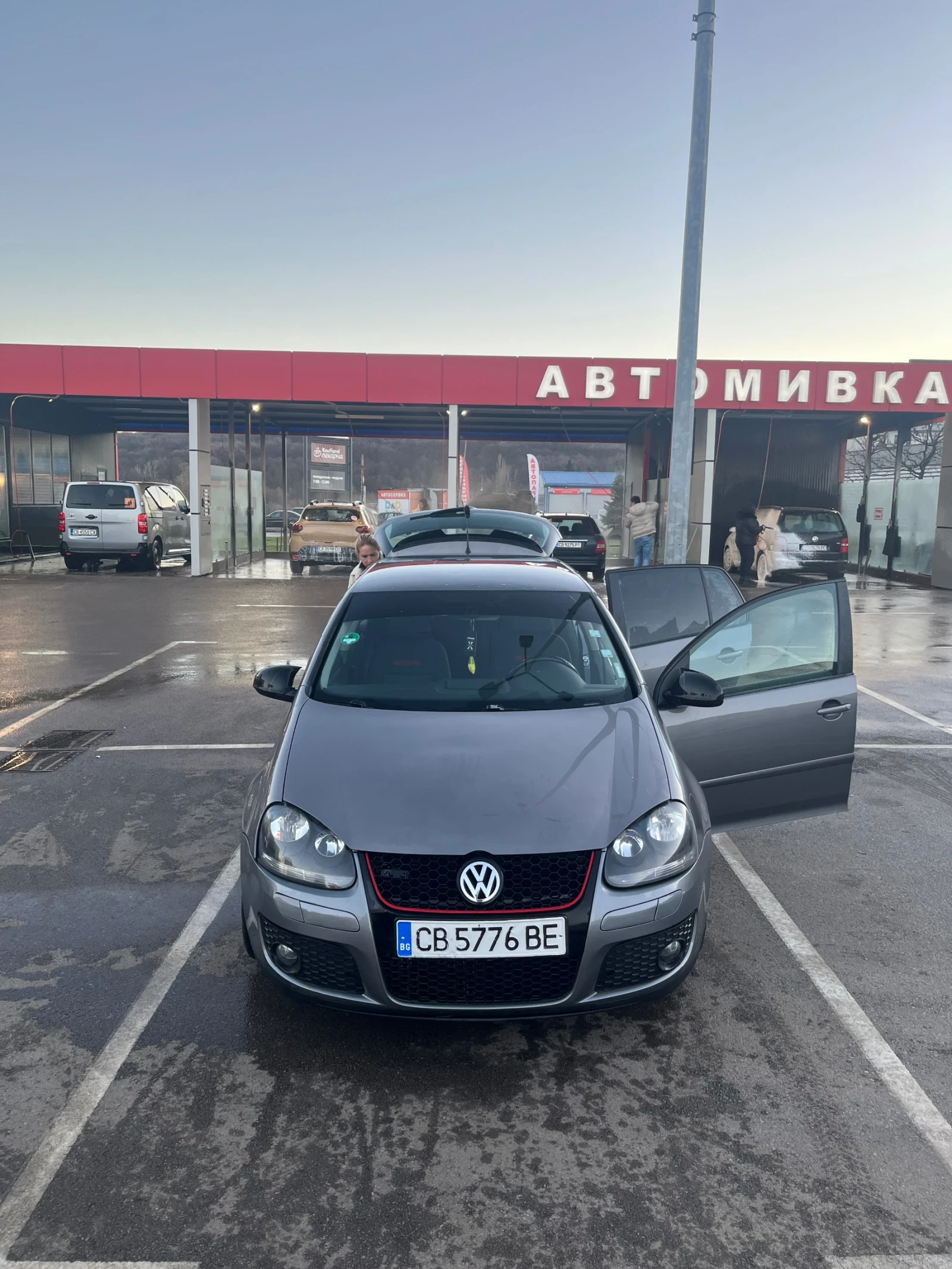 VW Golf GTI - изображение 2