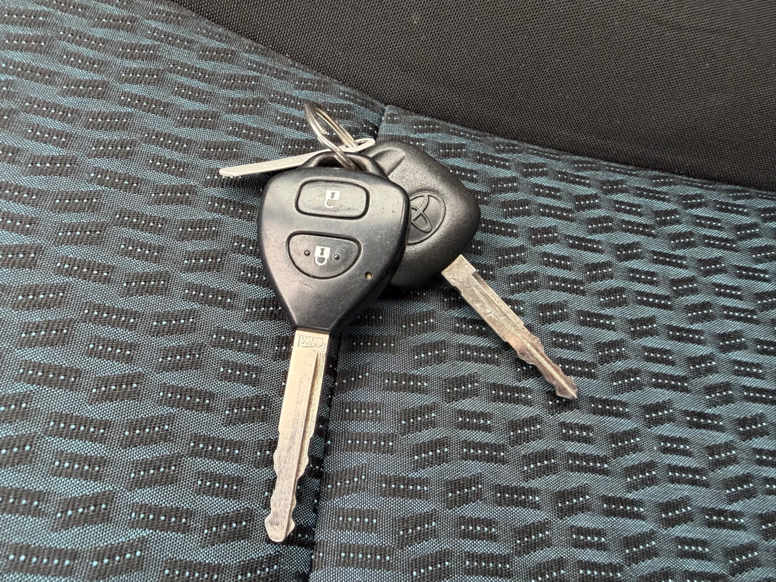 Toyota Yaris 1.4D D4D Навигация, Камера, 6 ск, снимка 14 - Автомобили и джипове - 54840799