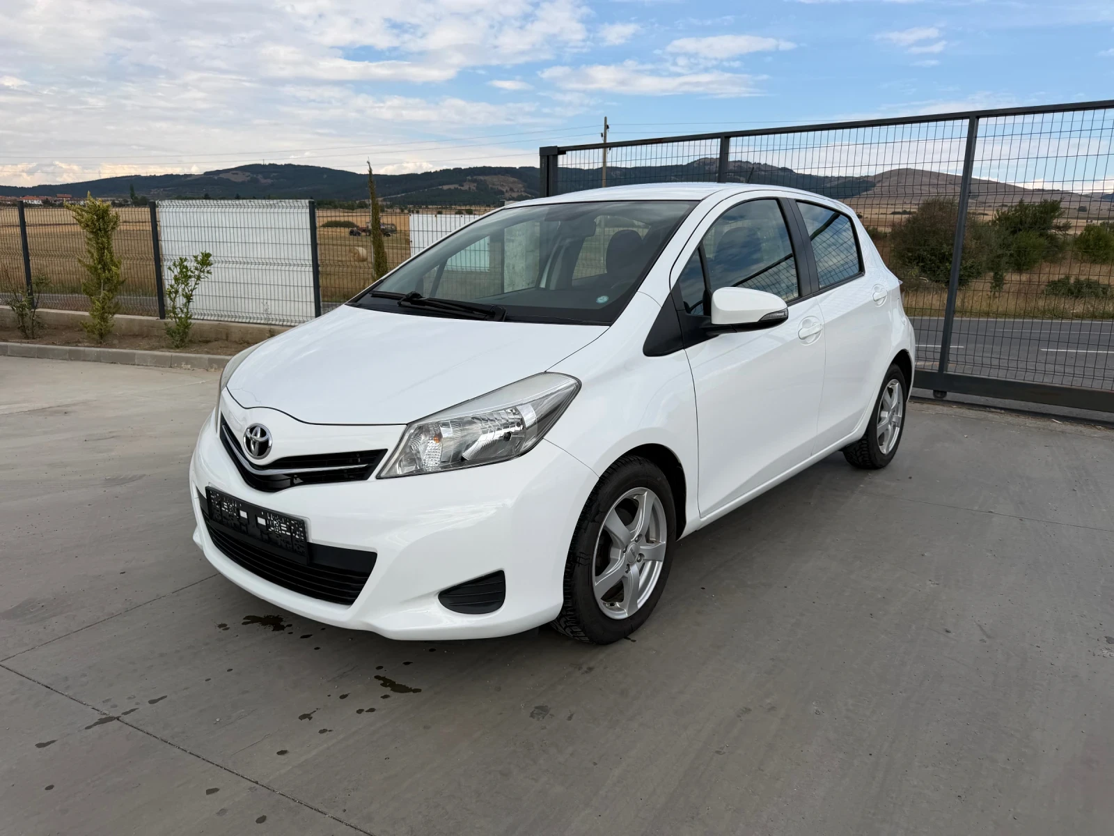 Toyota Yaris 1.4D D4D Навигация, Камера, 6 ск