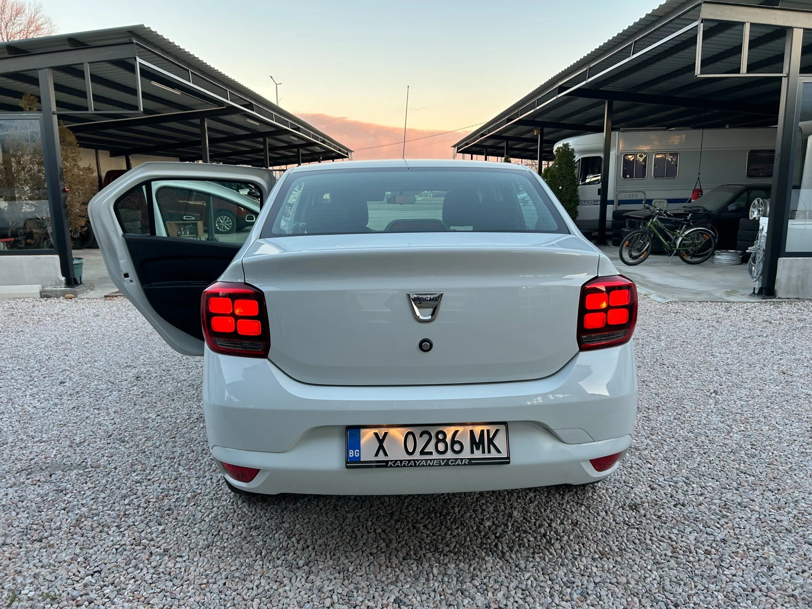 Dacia Logan 1.0 BENZIN 6 C - изображение 8