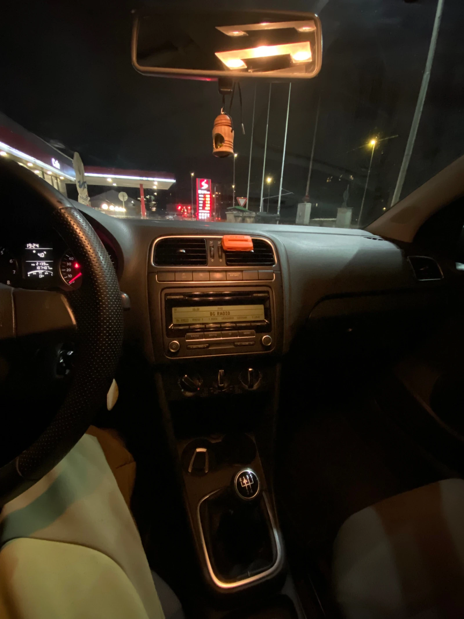 VW Polo 1.2 Бензин - изображение 4