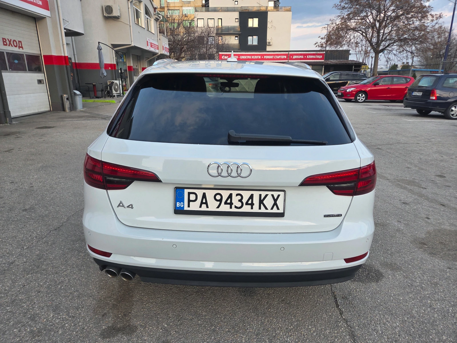 Audi A4 2.0TDI (190 Hp) Quattro/AT/NAVI - изображение 4
