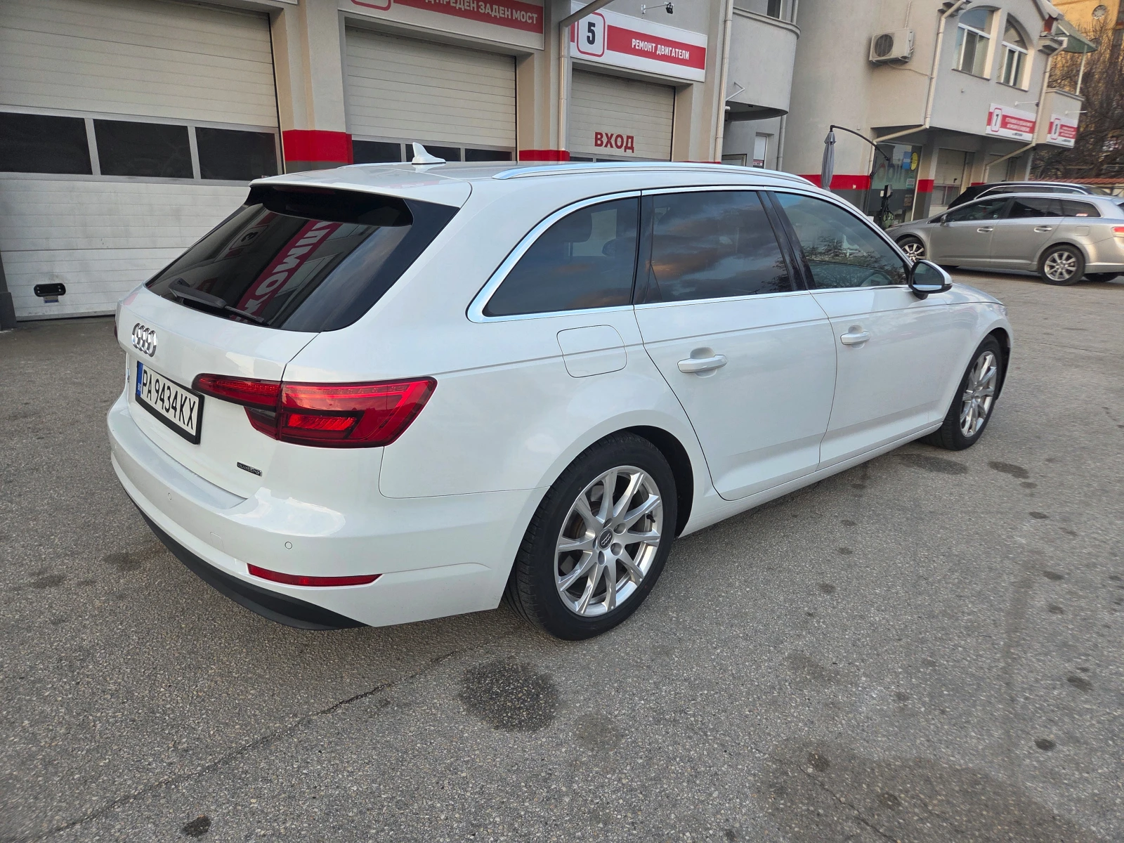 Audi A4 2.0TDI (190 Hp) Quattro/AT/NAVI - изображение 5