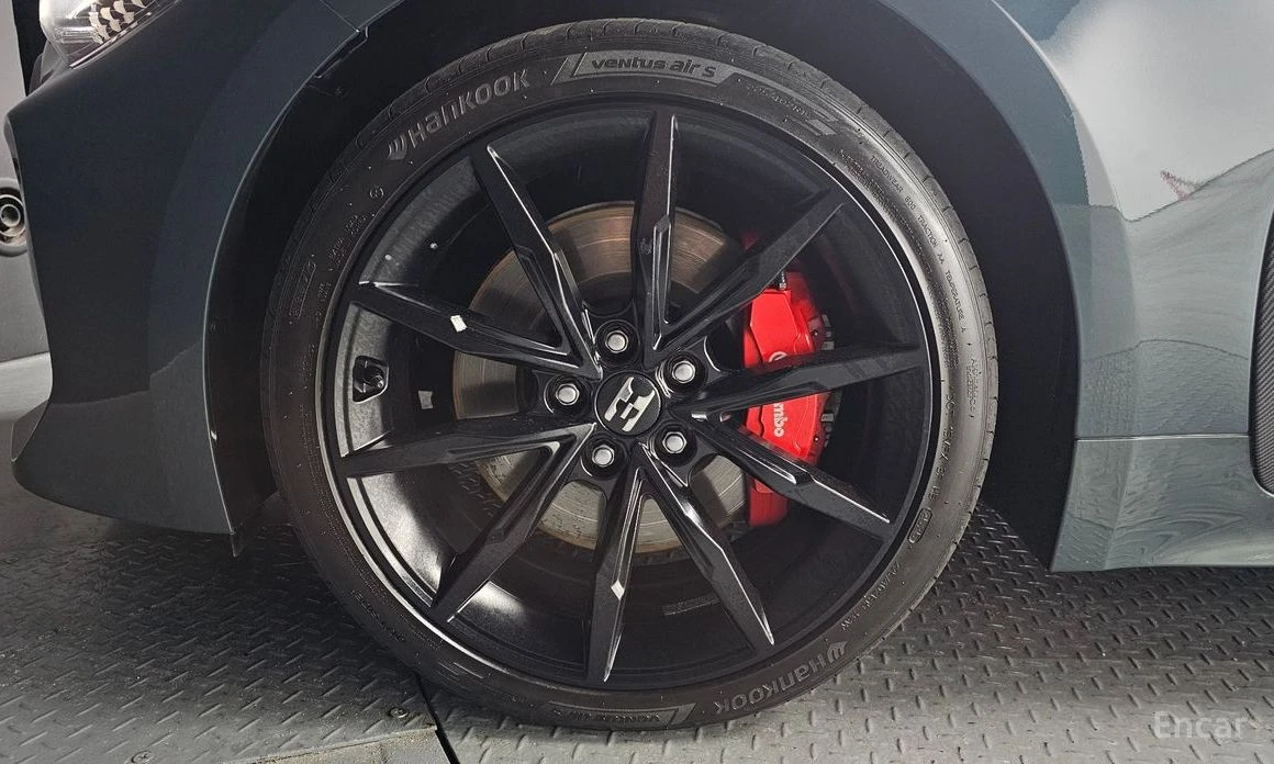 Kia Stinger 3.3GT AWD Acro Edition* HEAD-UP* HARMAN KARDON* 36, снимка 5 - Автомобили и джипове - 53952253