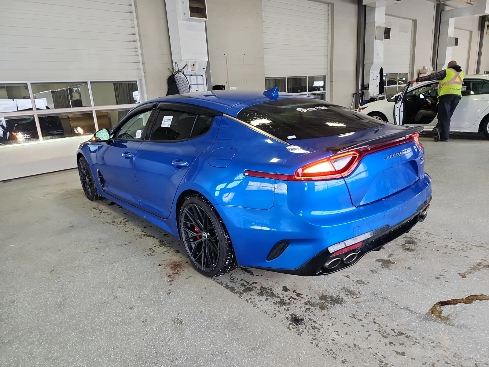 Kia Stinger * * CARFAX * * ���� ������ * *  | Mobile.bg � ����������� 4