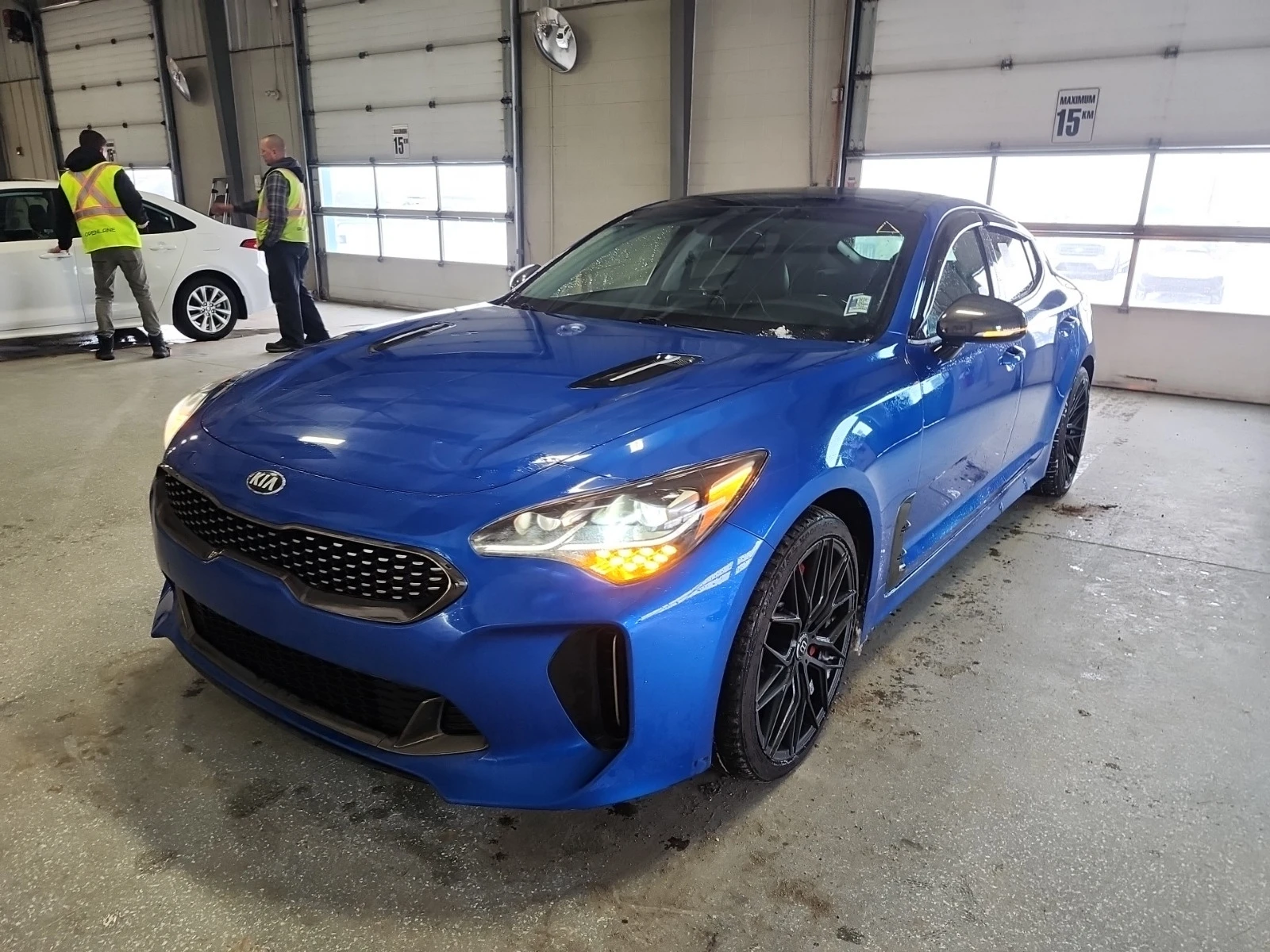 Kia Stinger * * CARFAX * * ���� ������ * *  | Mobile.bg � ����������� 1