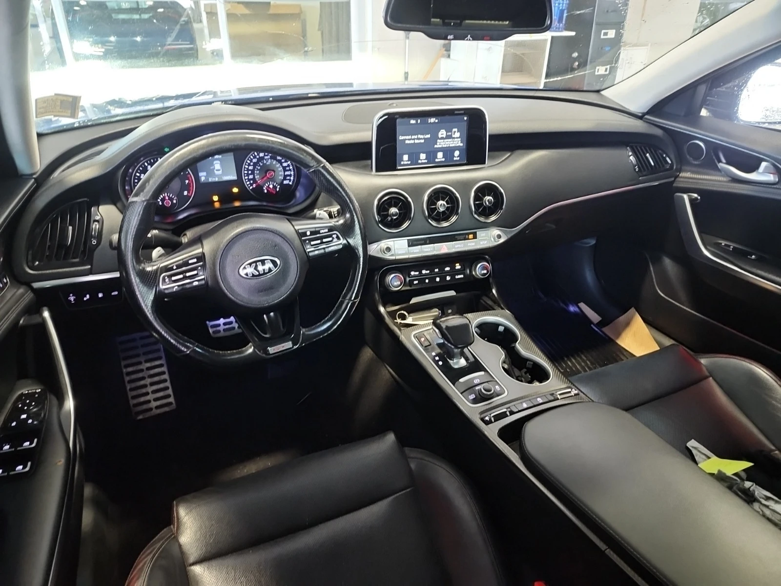 Kia Stinger * * CARFAX * * ���� ������ * *  | Mobile.bg � ����������� 6