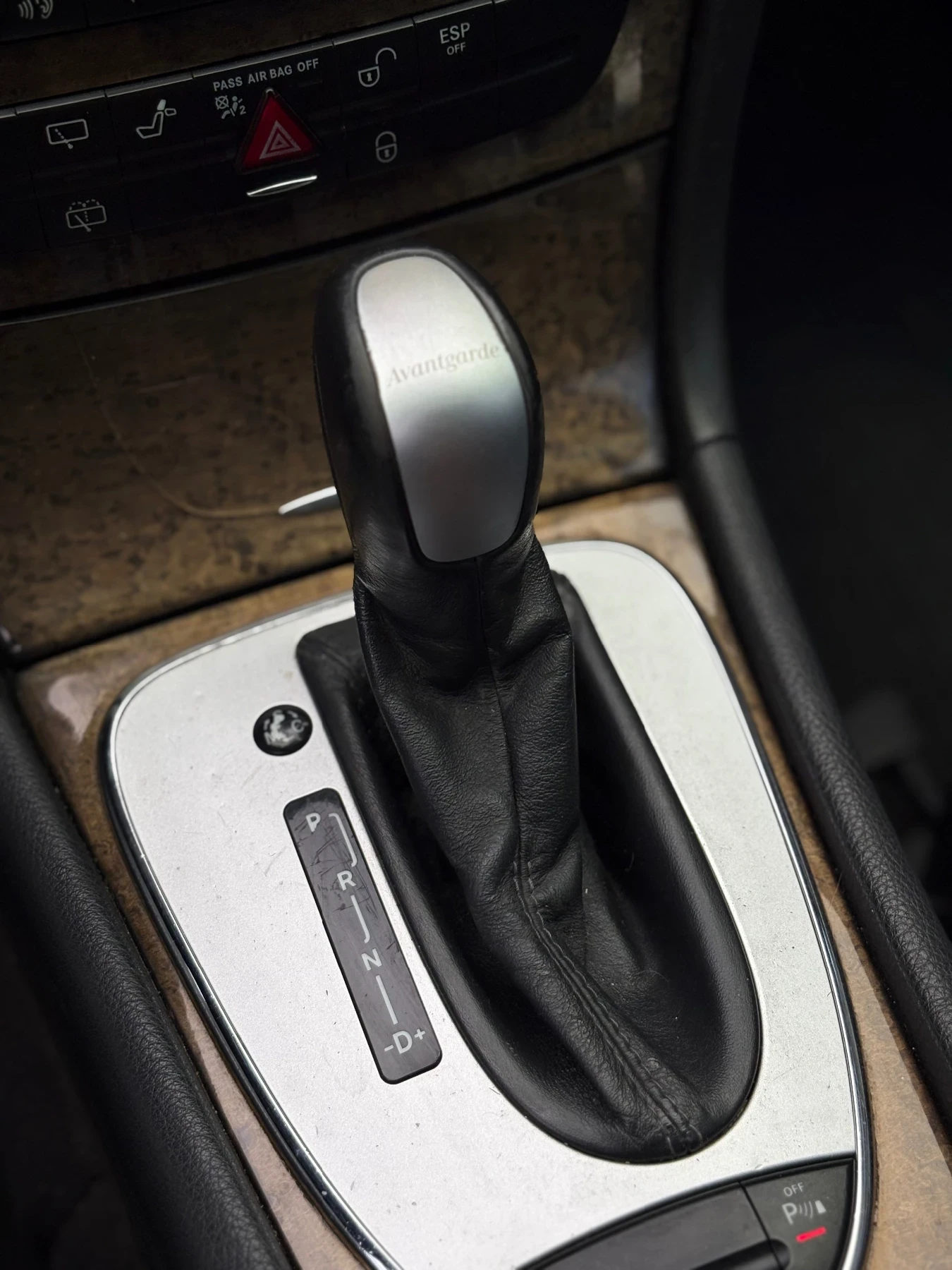 Mercedes-Benz E 320, снимка 10 - Автомобили и джипове - 54206218