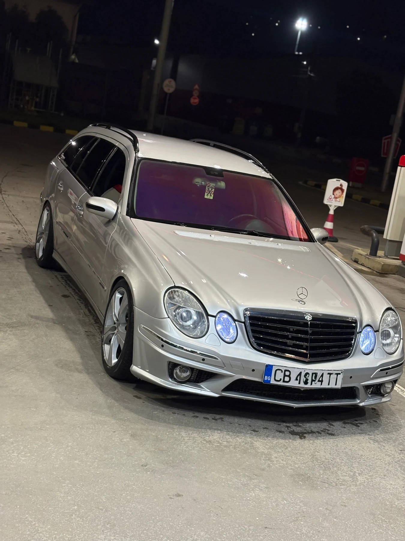 Mercedes-Benz E 320