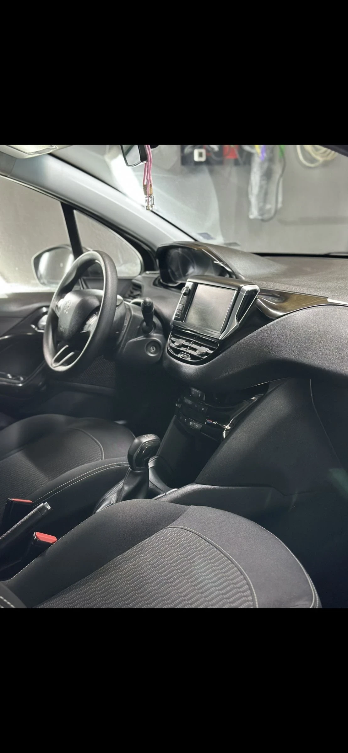 Peugeot 208, снимка 6 - Автомобили и джипове - 54382423