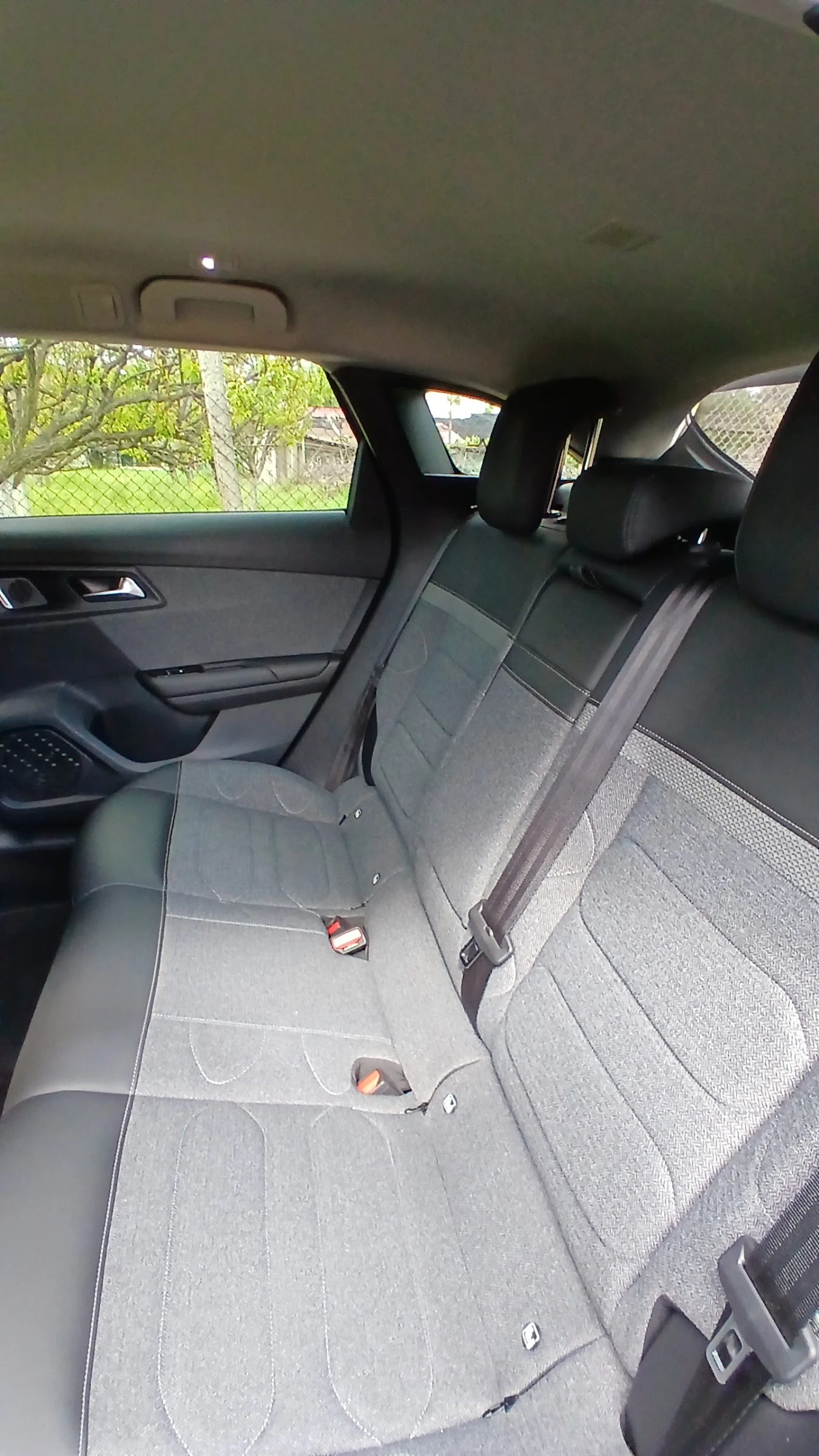 Citroen C5X C5X 1.6 Plug-In Hybrid 225HP, снимка 11 - Автомобили и джипове - 54400130